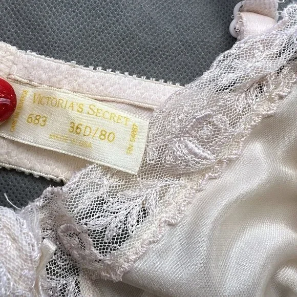 Vintage Victoria's Secret Lacey Bra Light Pink Floral Size 36D/80